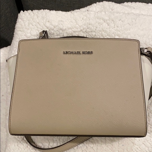 New Michael kors purse - Picture 3 of 3